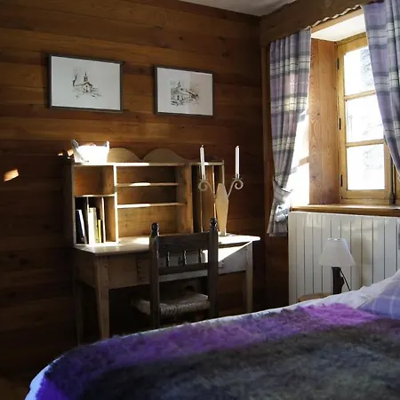 Alojamento de Acomodação e Pequeno-almoço Chalet Lavis Trafford *
