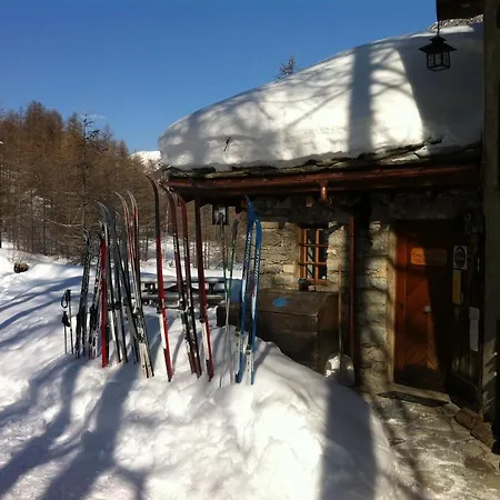 Alojamento de Acomodação e Pequeno-almoço Chalet Lavis Trafford